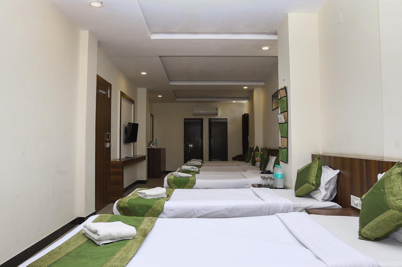 Hotel Ashoka Palace Ujjain Exterior foto